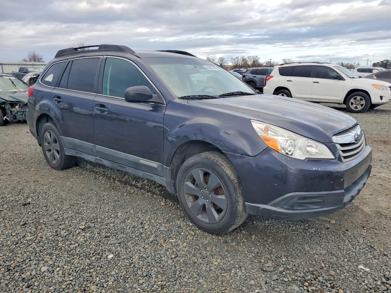 2010 SUBARU OUTBACK 2.5I photo 4