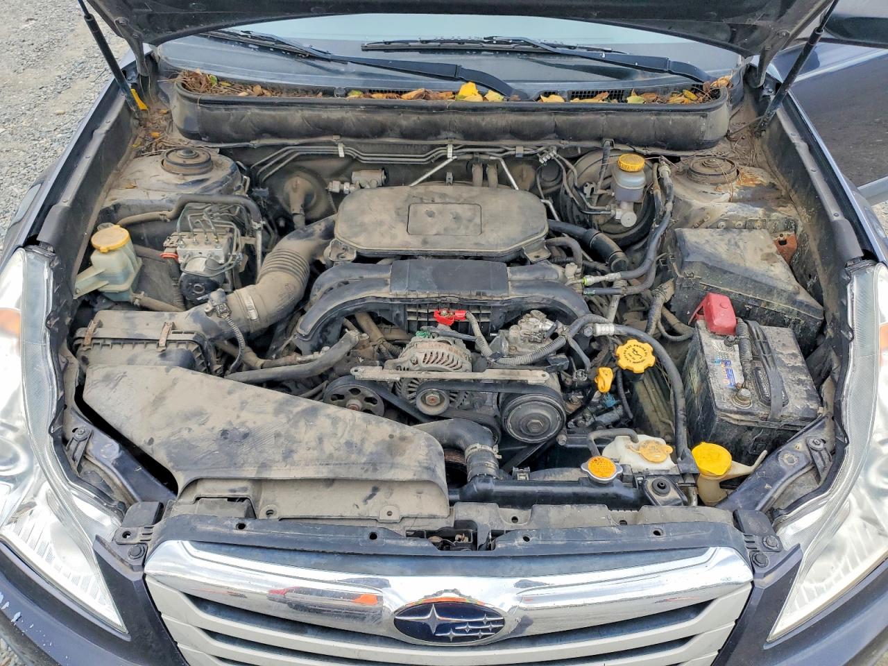 2010 SUBARU OUTBACK 2.5I photo 12