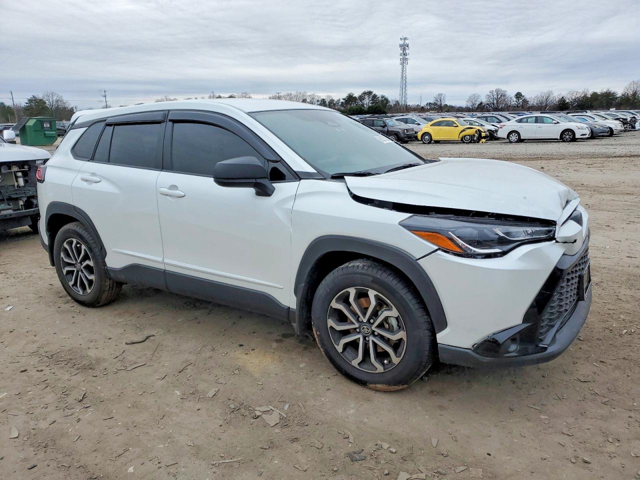 2025 TOYOTA COROLLA CROSS SE photo 4