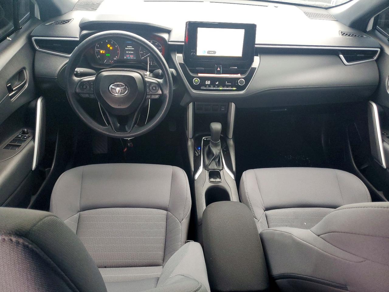 2025 TOYOTA COROLLA CROSS SE photo 8
