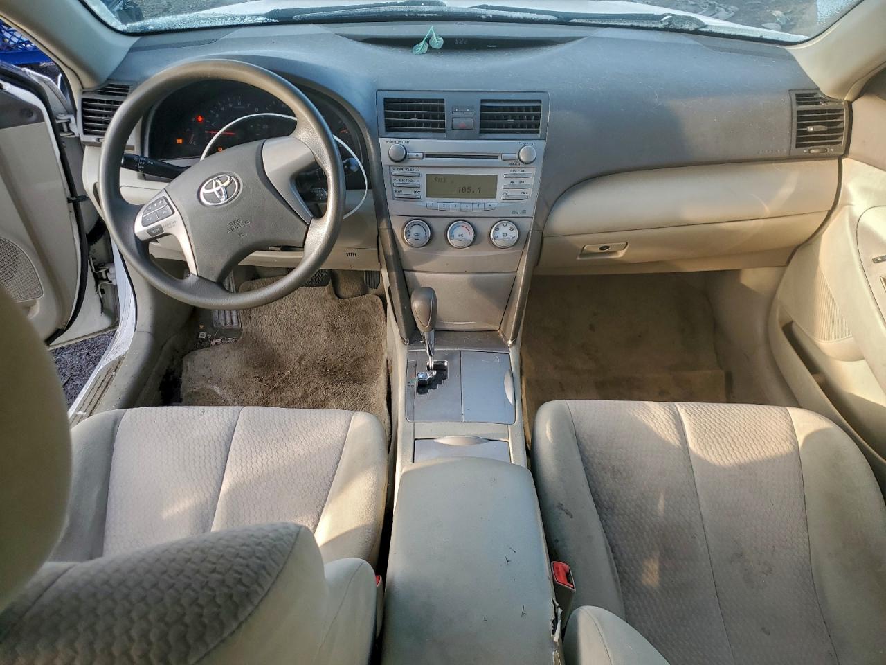 2010 TOYOTA CAMRY BASE photo 8
