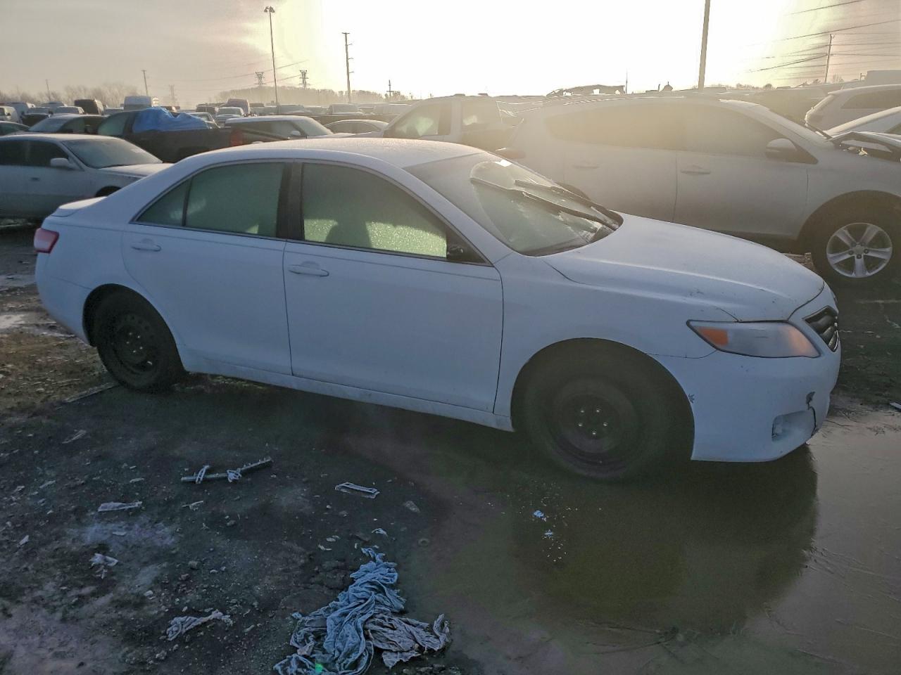 2010 TOYOTA CAMRY BASE photo 4