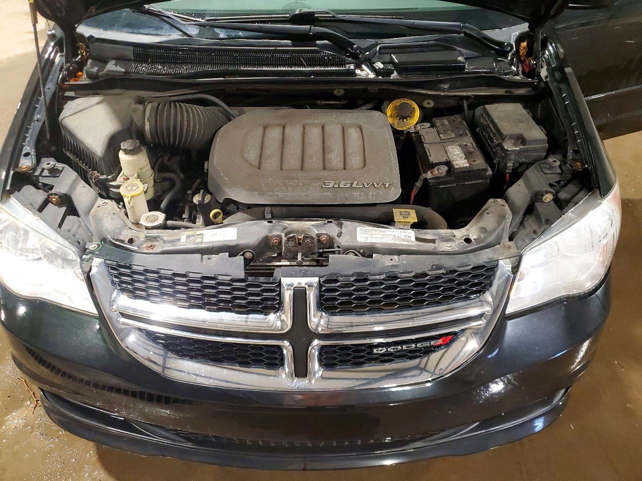 2015 DODGE GRAND CARAVAN SE photo 12