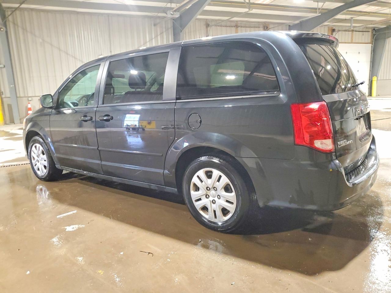 2015 DODGE GRAND CARAVAN SE photo 2