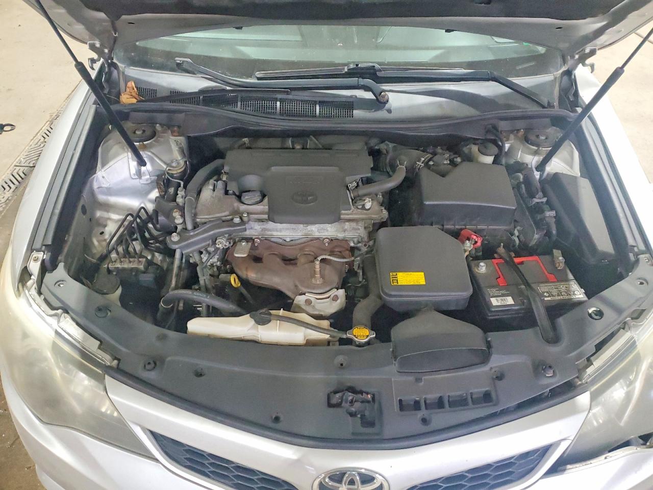 2013 TOYOTA CAMRY L photo 11
