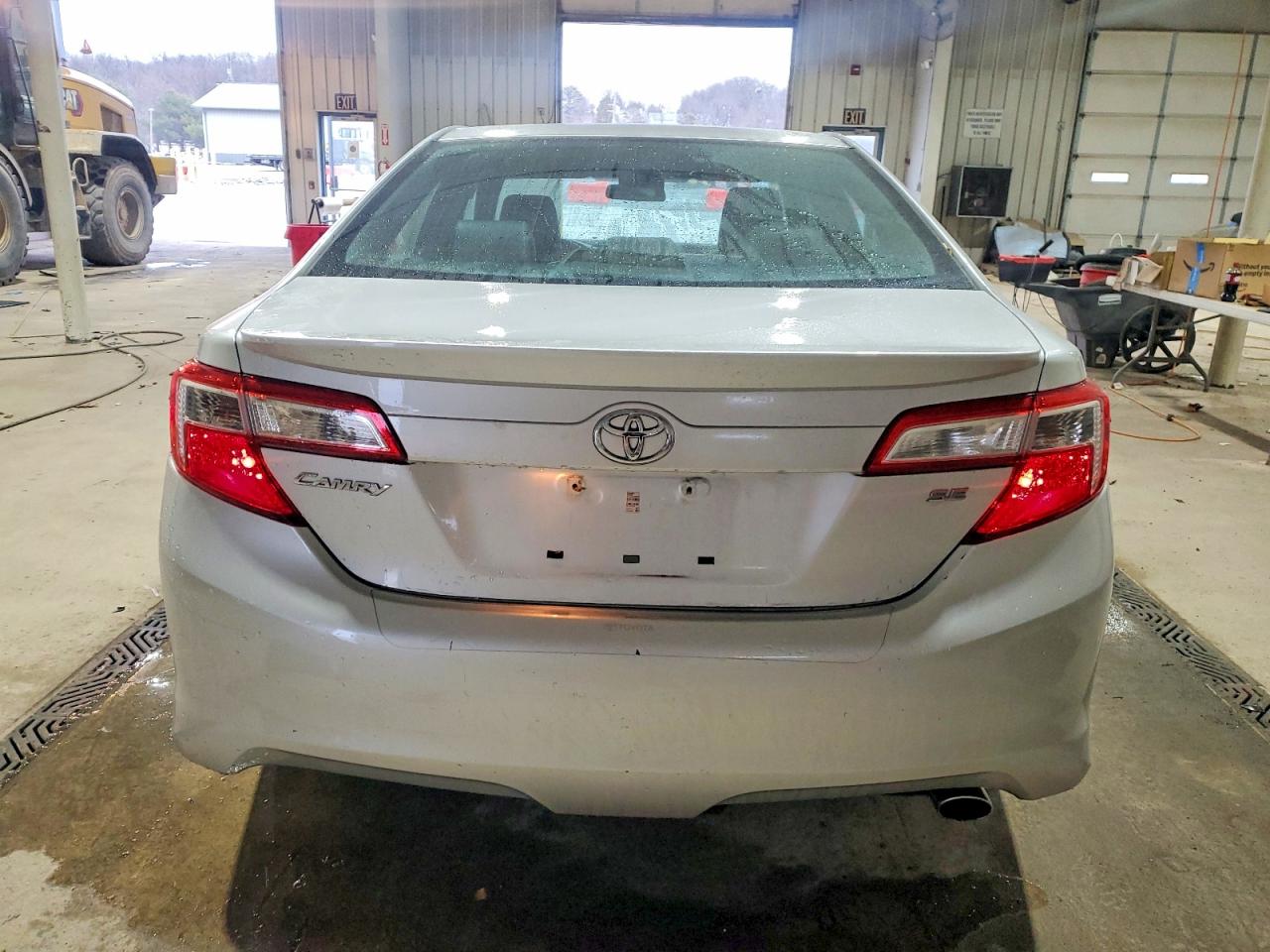 2013 TOYOTA CAMRY L photo 6