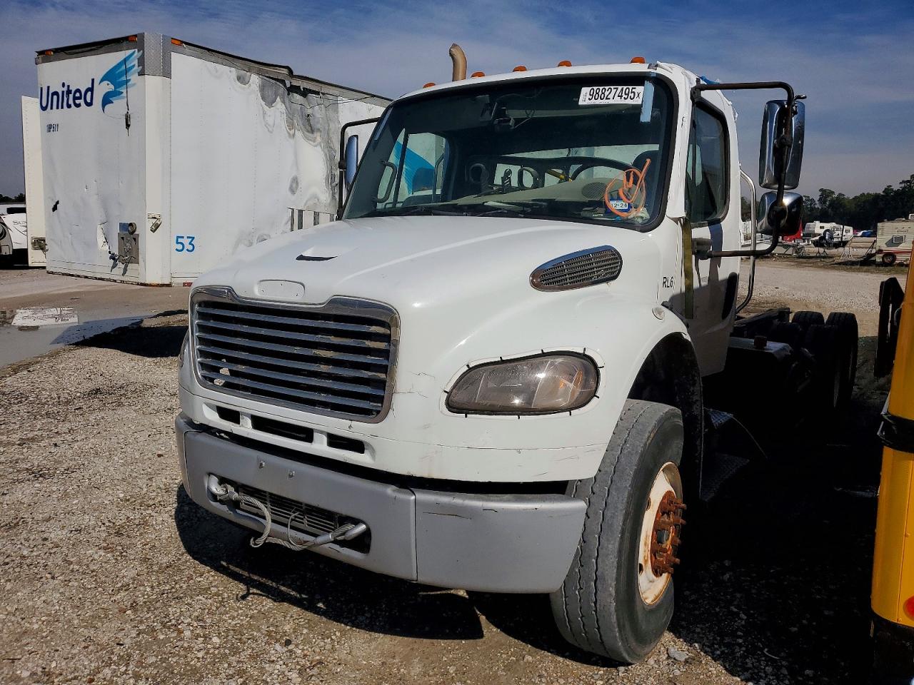 2010 FREIGHTLINER BUSINESS CLASS M2 TRUCK CAB ANDCHASSIS photo 2