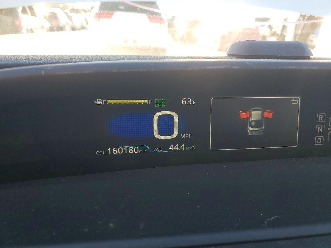 2016 TOYOTA PRIUS photo 9