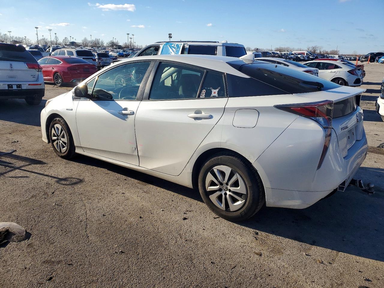 2016 TOYOTA PRIUS photo 2