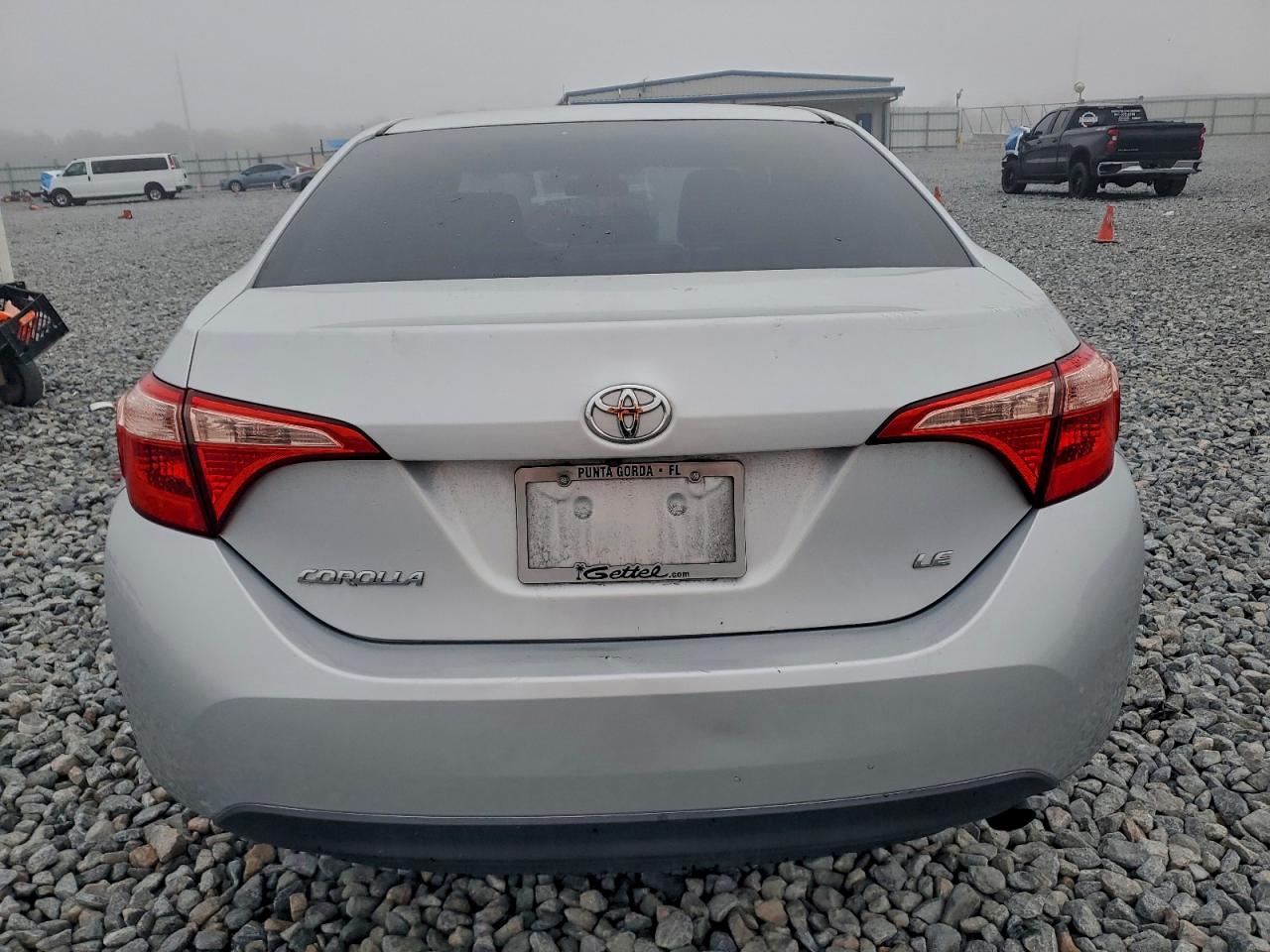 2018 TOYOTA COROLLA L photo 6