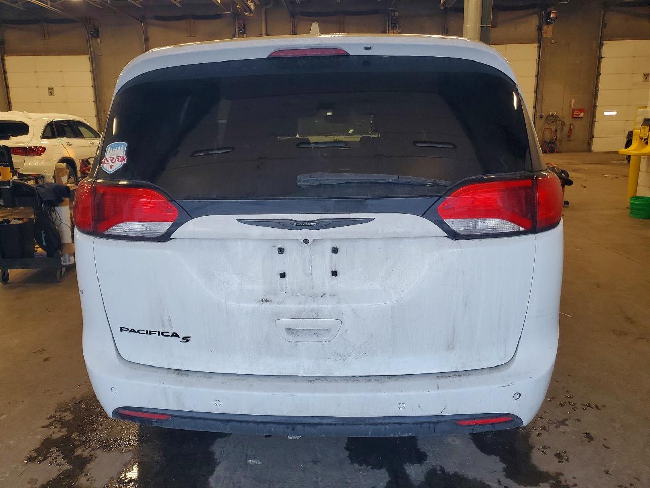 2019 CHRYSLER PACIFICA TOURING L PLUS photo 6