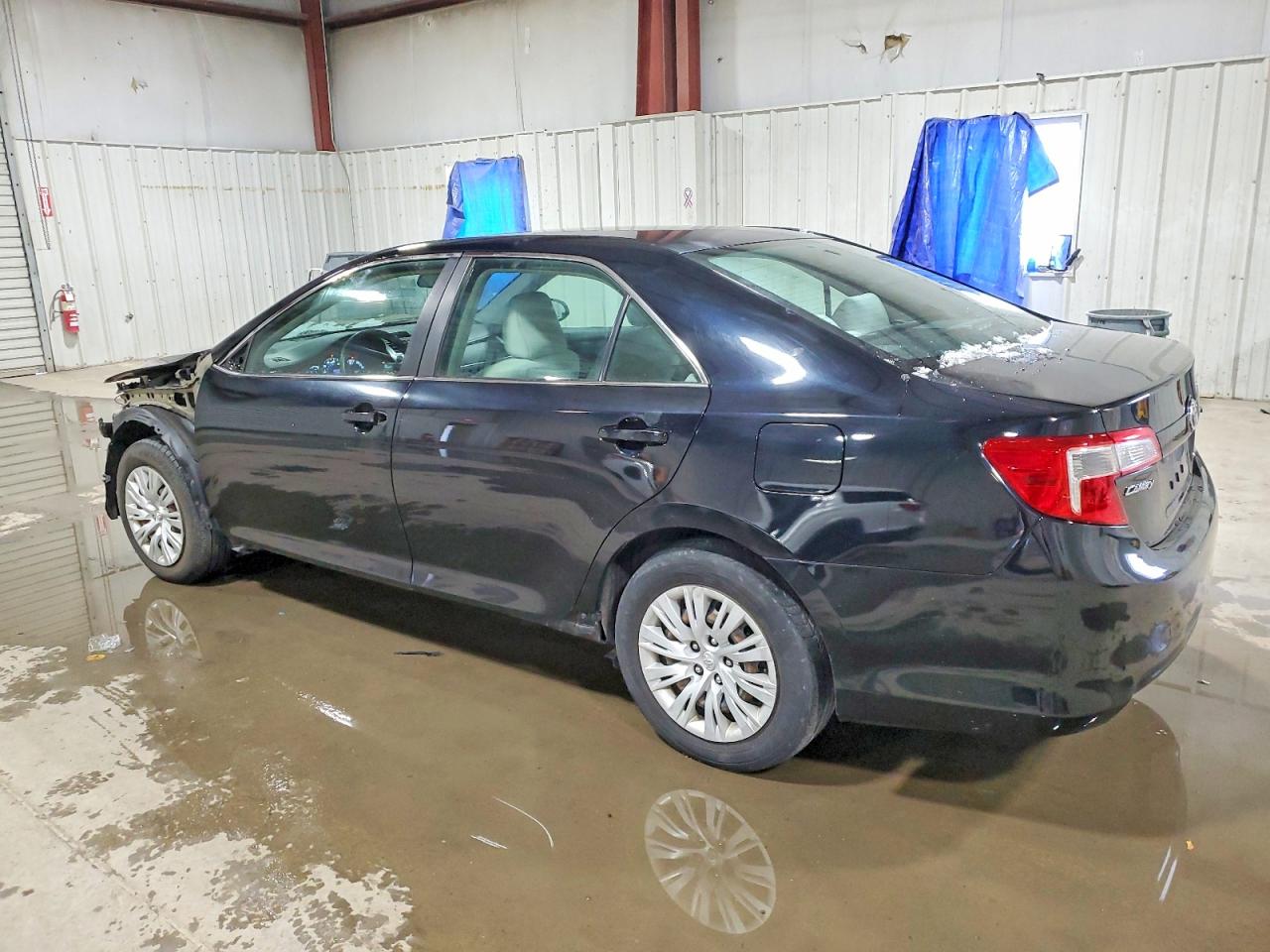2012 TOYOTA CAMRY HYBRID photo 2