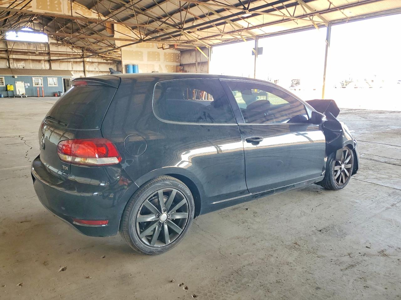 2011 VOLKSWAGEN GOLF photo 7
