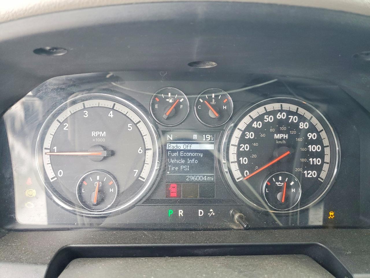 2010 DODGE RAM 1500 photo 9