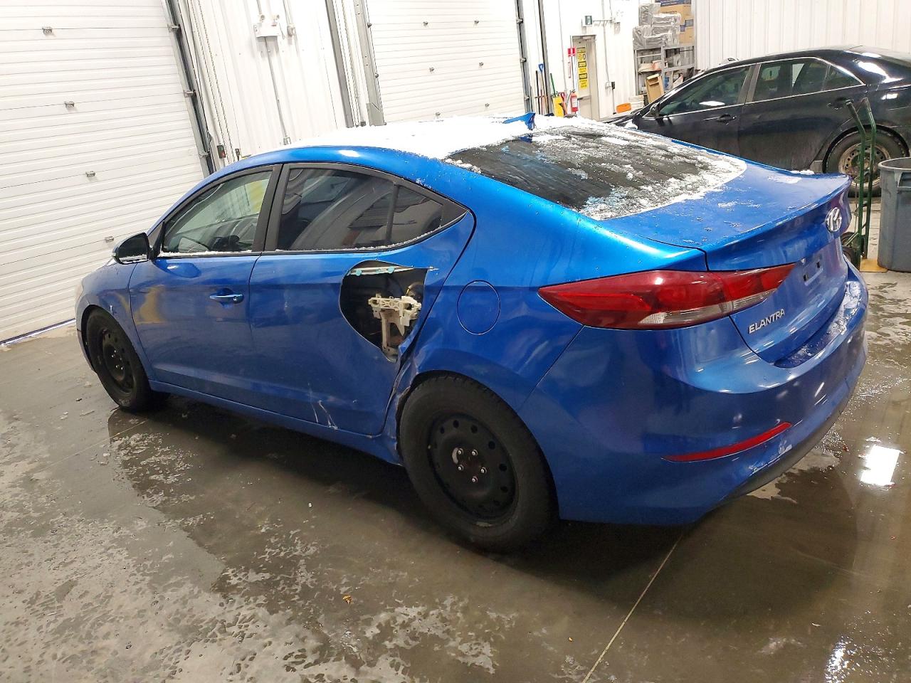 2017 HYUNDAI ELANTRA SE photo 2