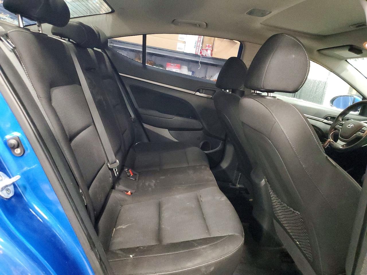 2017 HYUNDAI ELANTRA SE photo 10