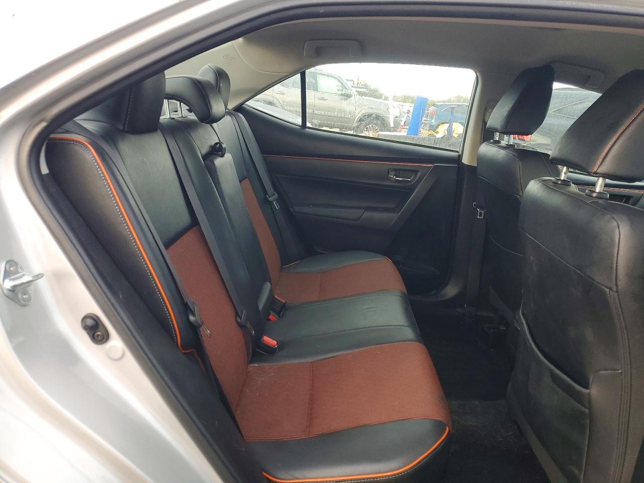 2017 TOYOTA COROLLA L photo 10