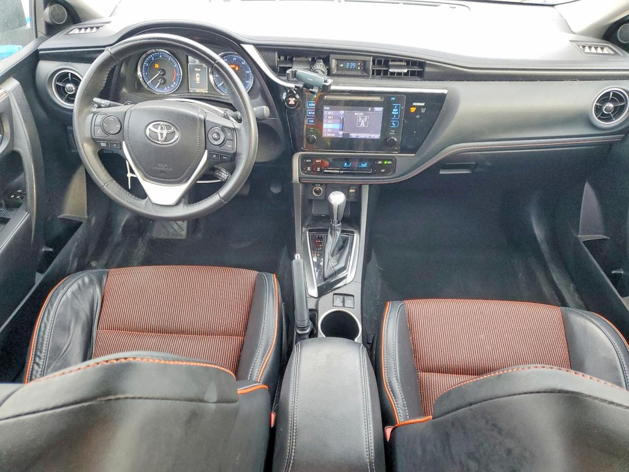 2017 TOYOTA COROLLA L photo 8