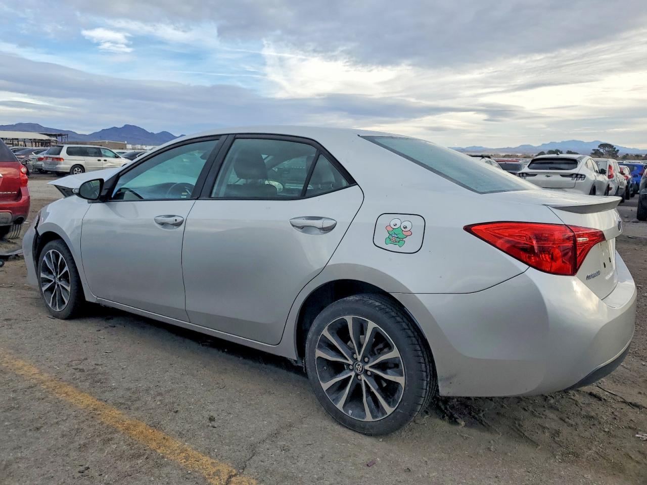 2017 TOYOTA COROLLA L photo 2