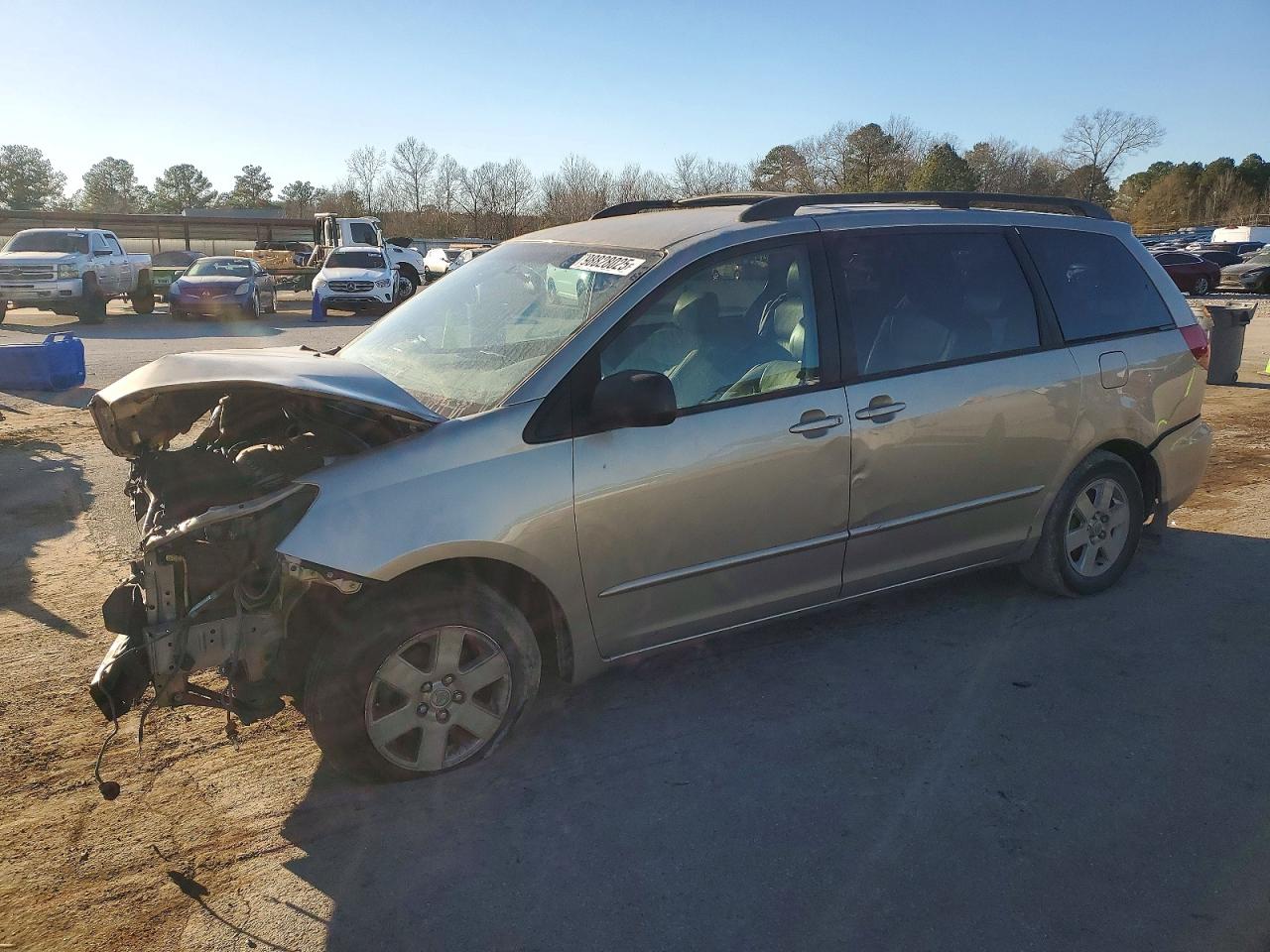 2004 TOYOTA SIENNA