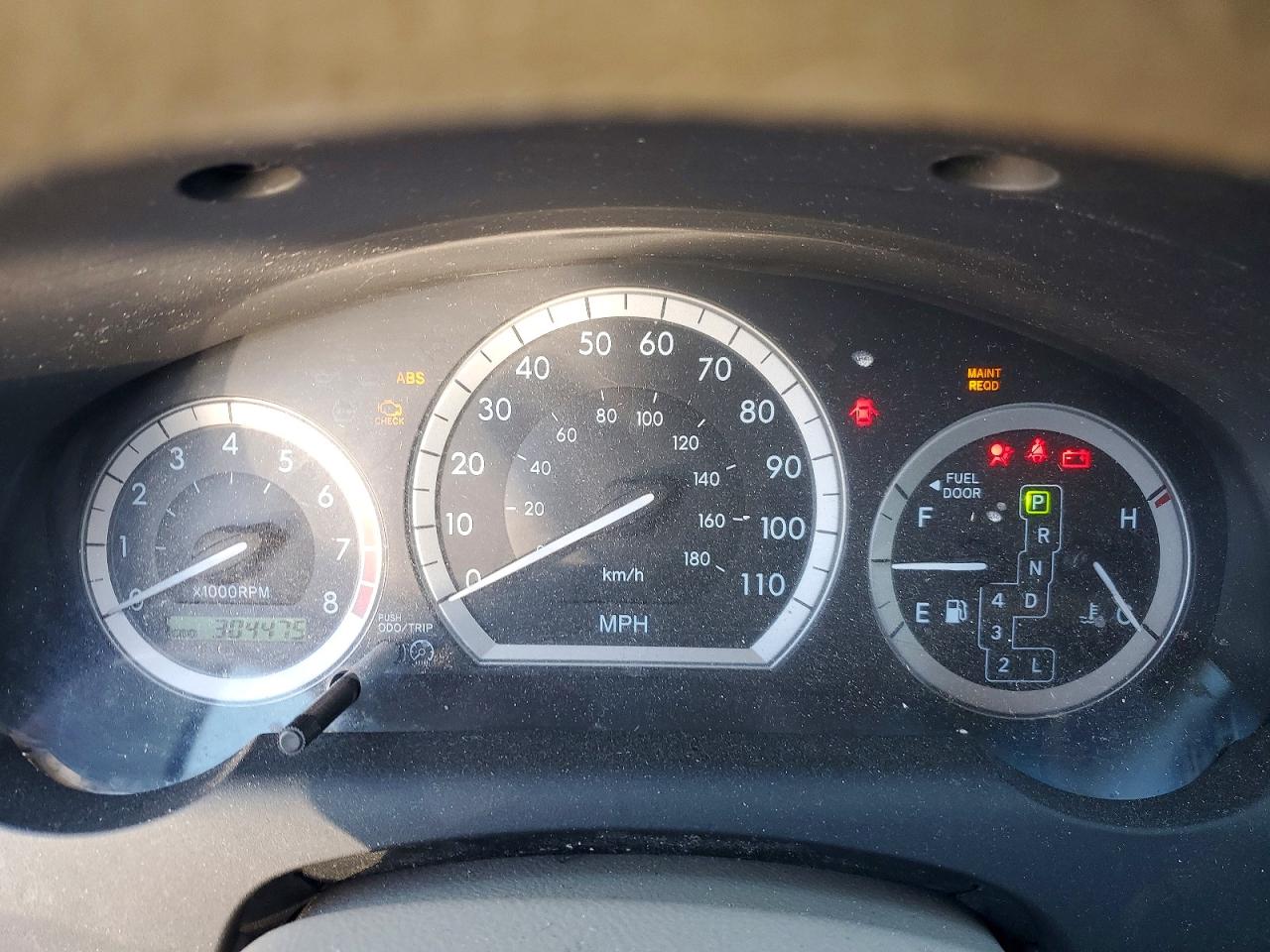 2004 TOYOTA SIENNA CE photo 9