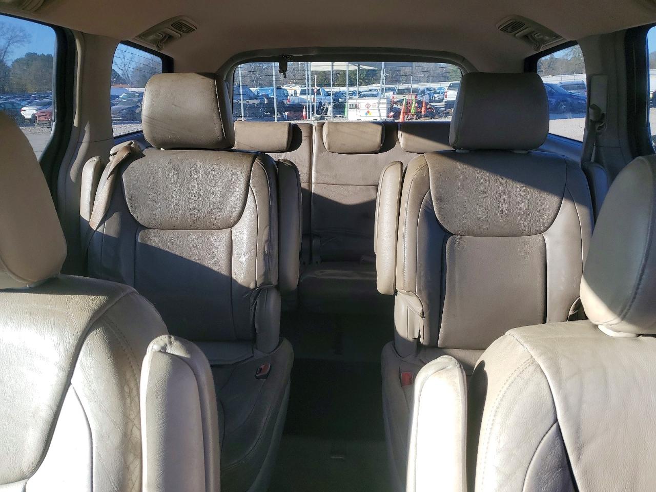 2004 TOYOTA SIENNA CE photo 10