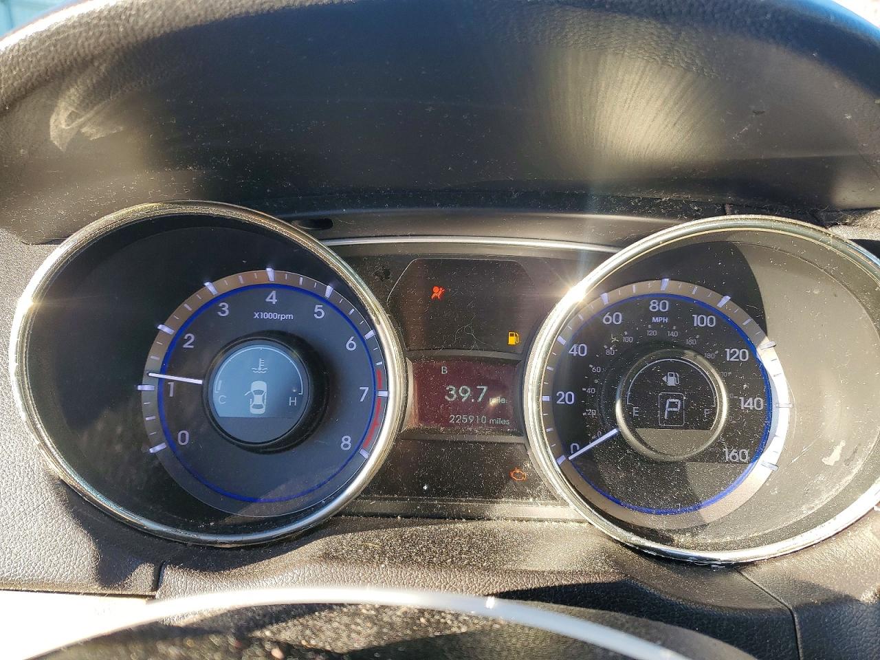 2011 HYUNDAI SONATA GLS photo 9