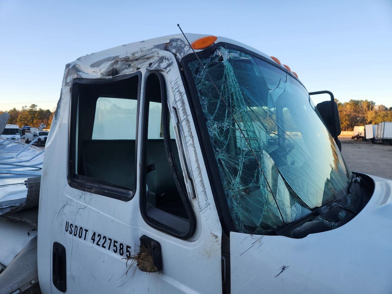 2019 INTERNATIONAL 4300 BOX TRUCK photo 9