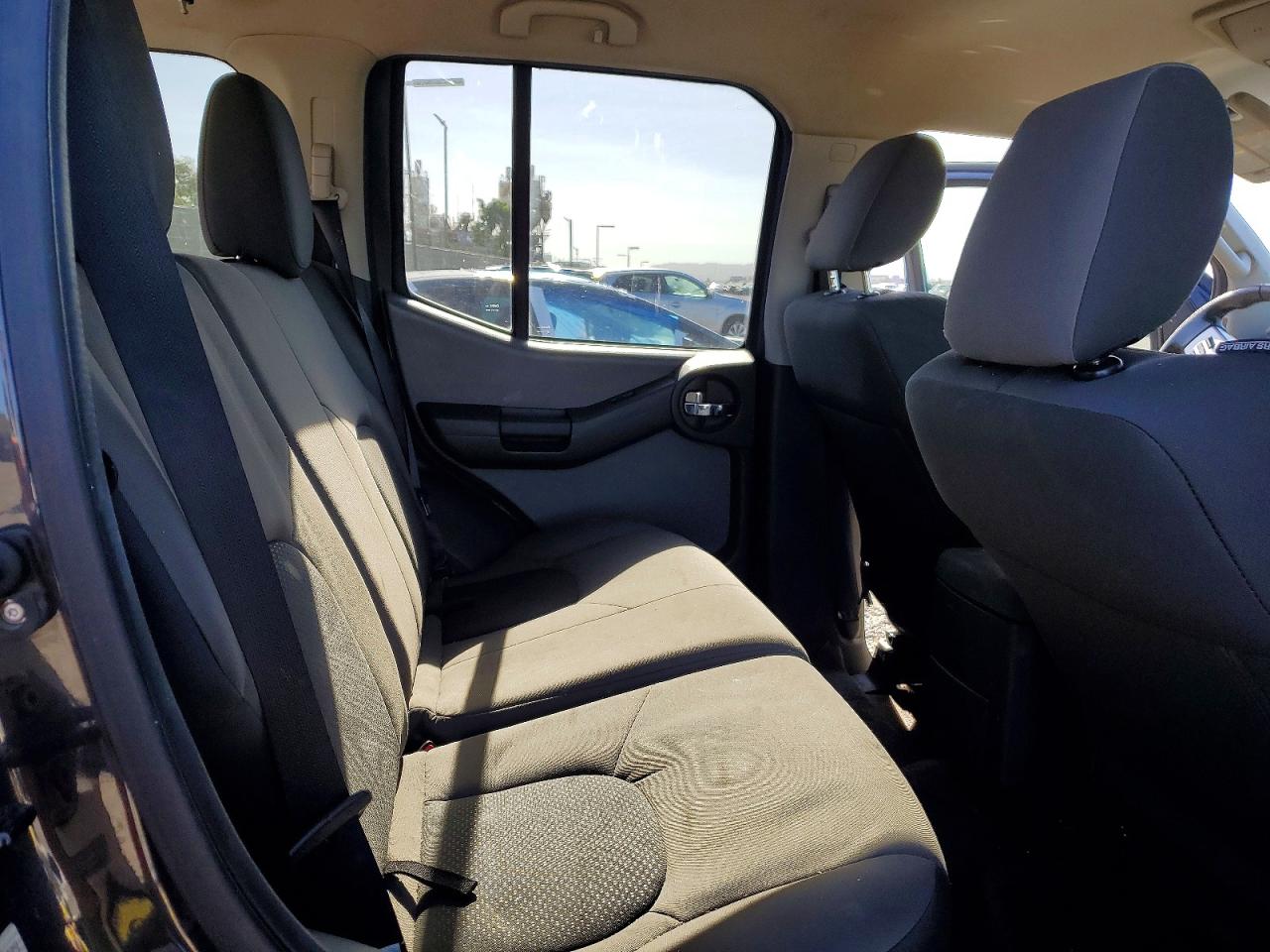 2015 NISSAN XTERRA X photo 11