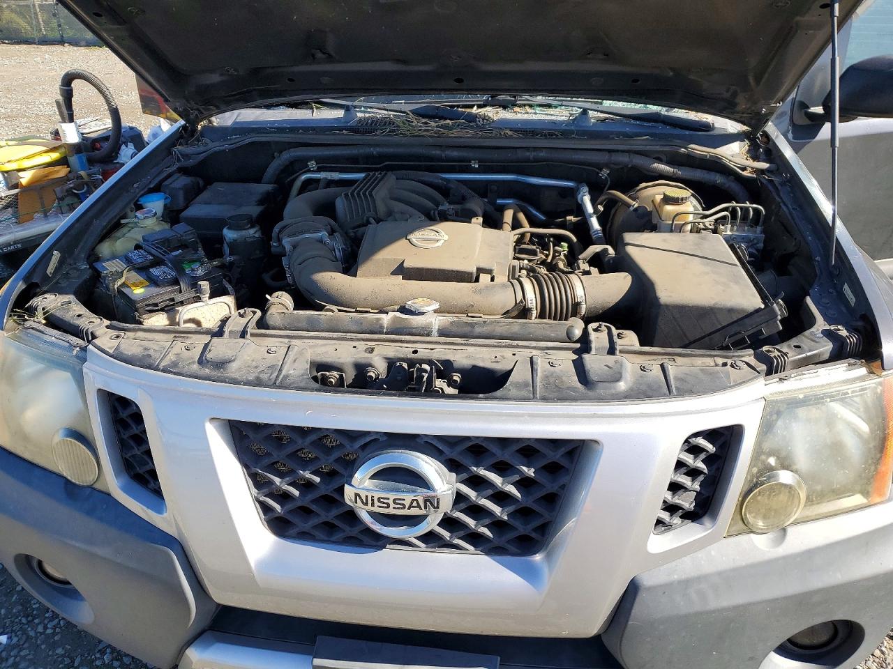 2015 NISSAN XTERRA X photo 12