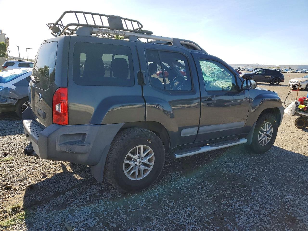 2015 NISSAN XTERRA X photo 3