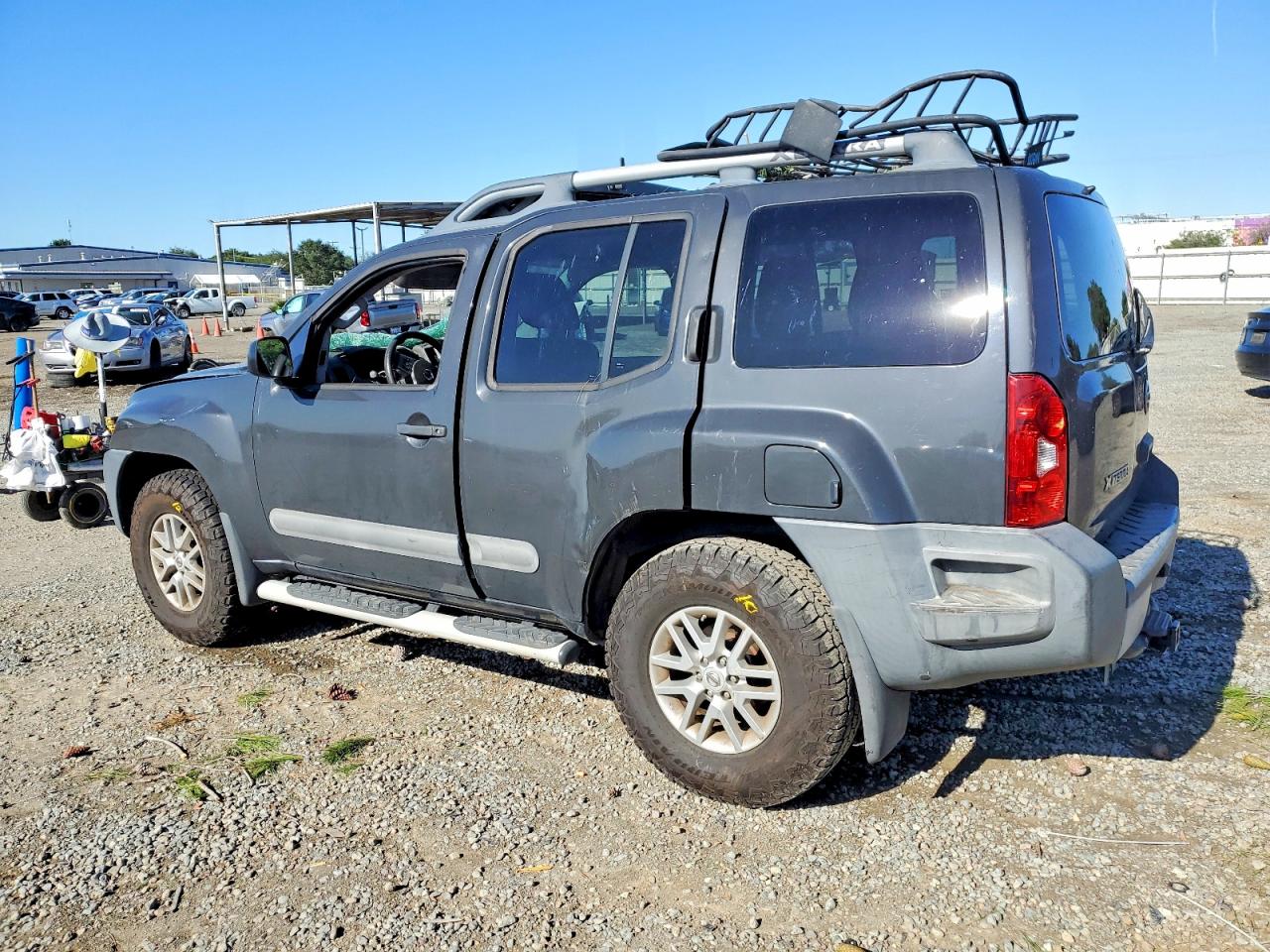 2015 NISSAN XTERRA X photo 2