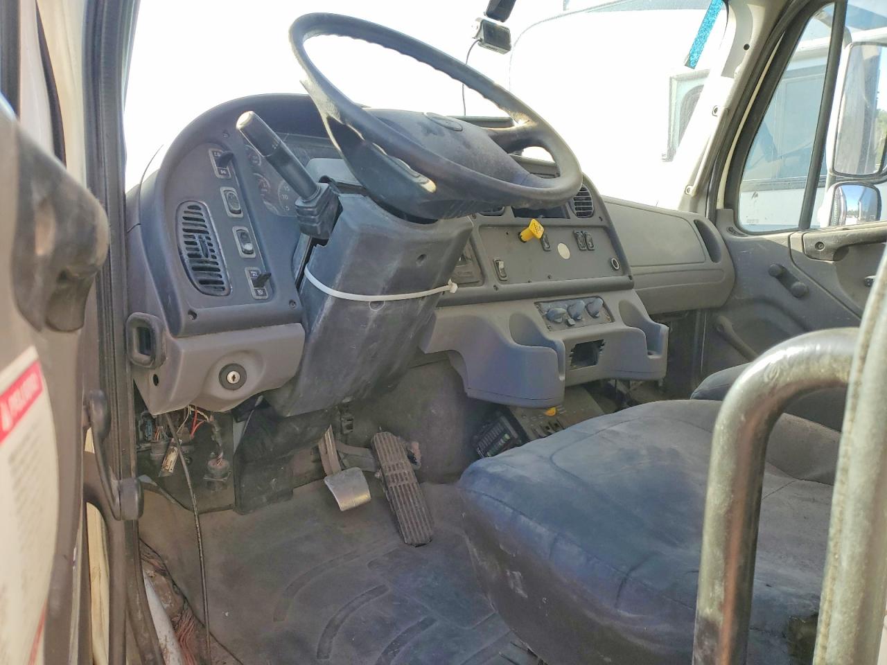 2010 FREIGHTLINER BUSINESS CLASS M2 REFUSE TRUCK photo 8