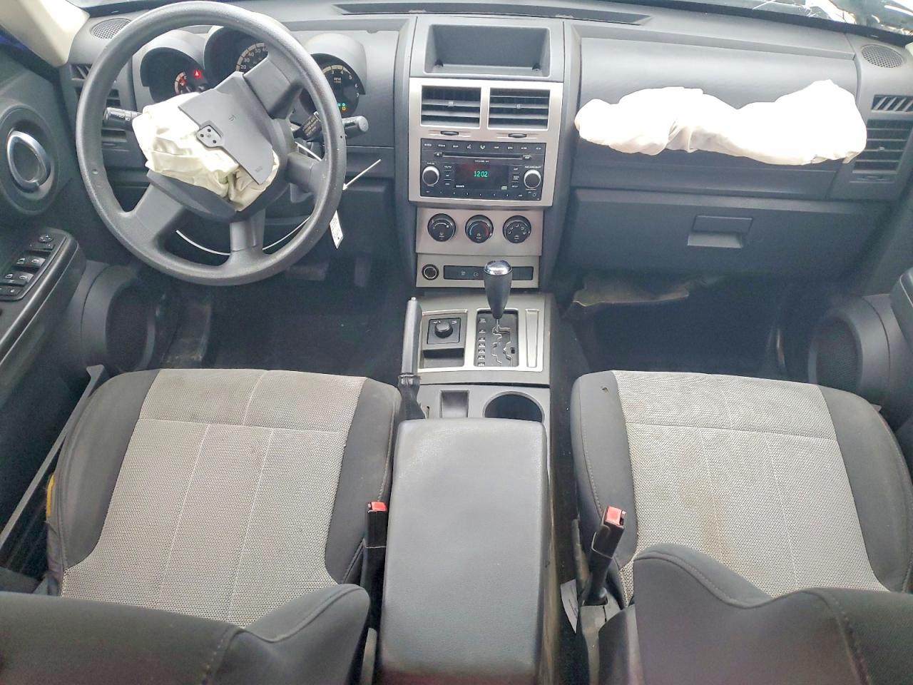 2007 DODGE NITRO SXT photo 8