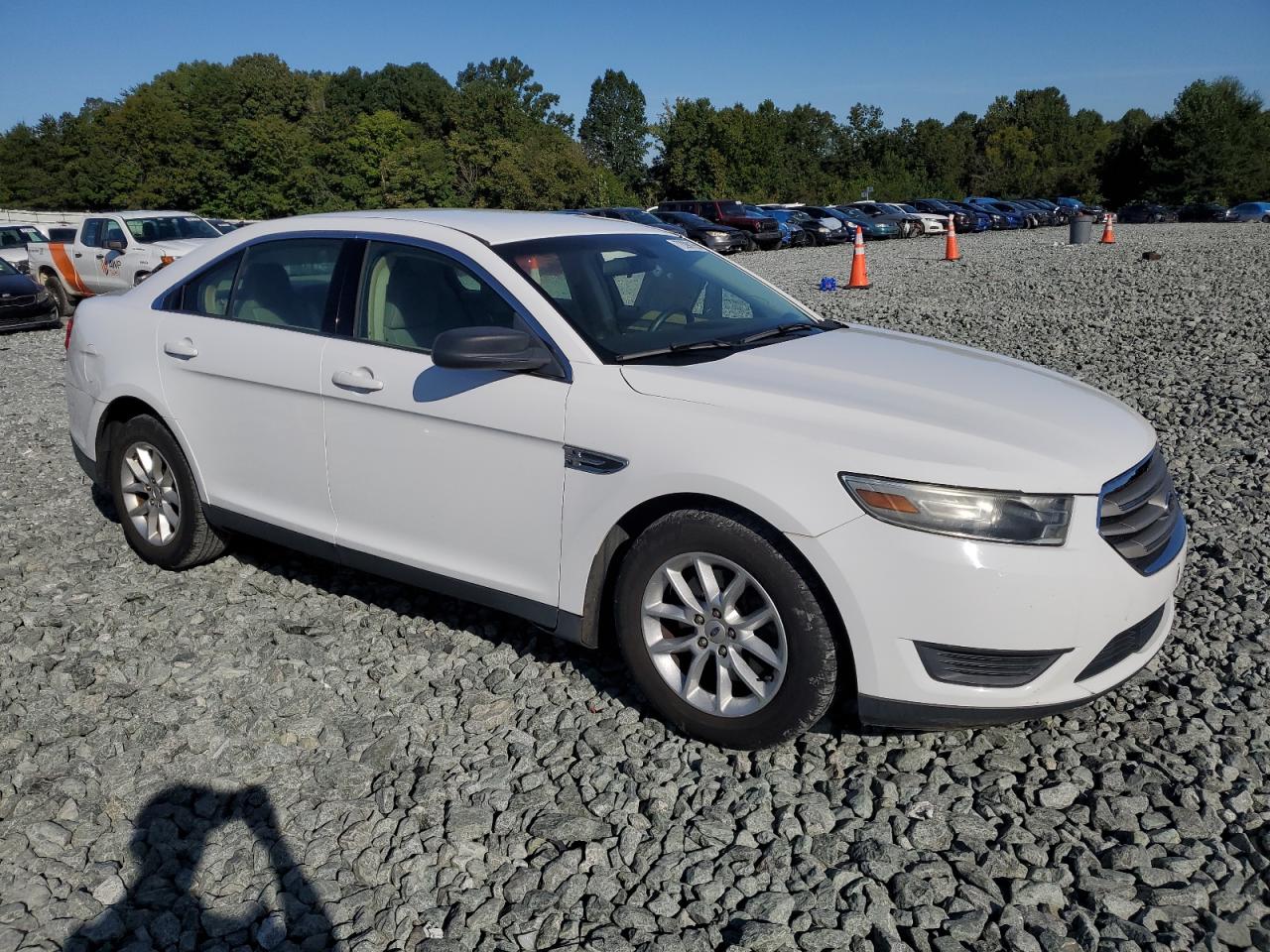 2014 FORD TAURUS SE photo 4
