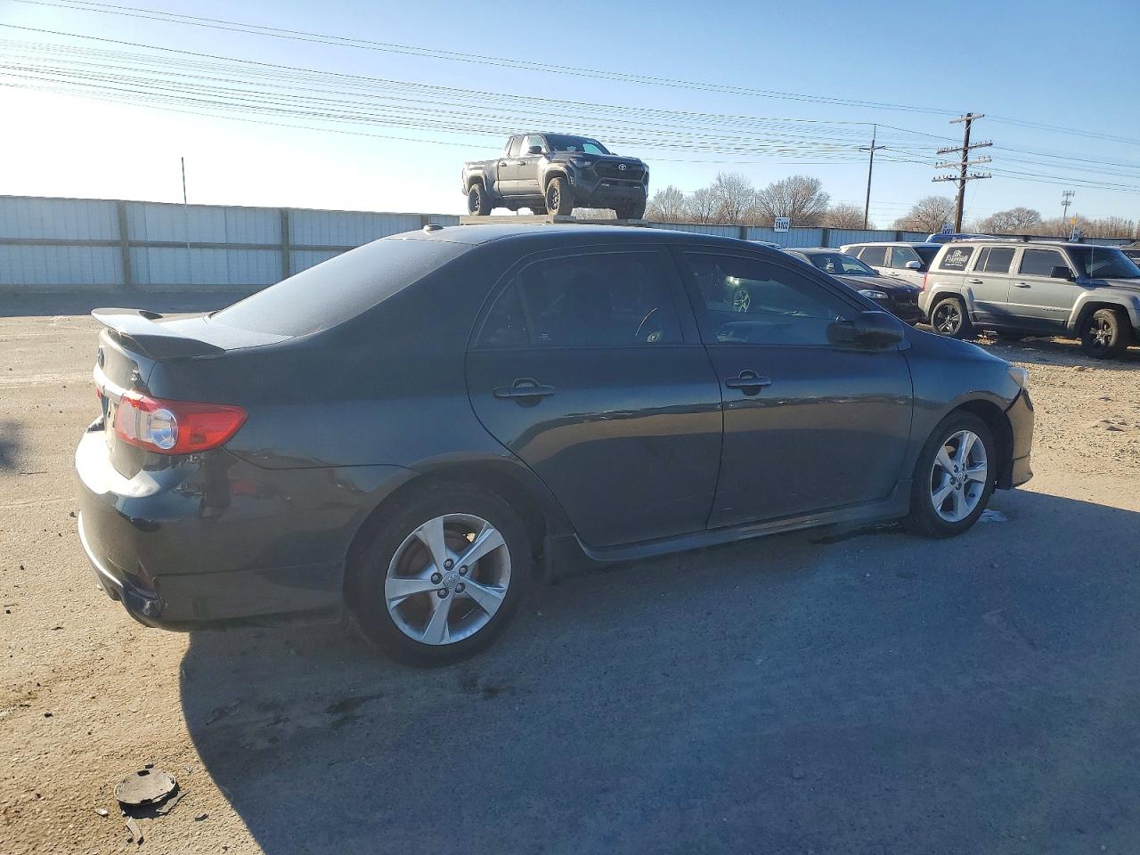2011 TOYOTA COROLLA BASE photo 3