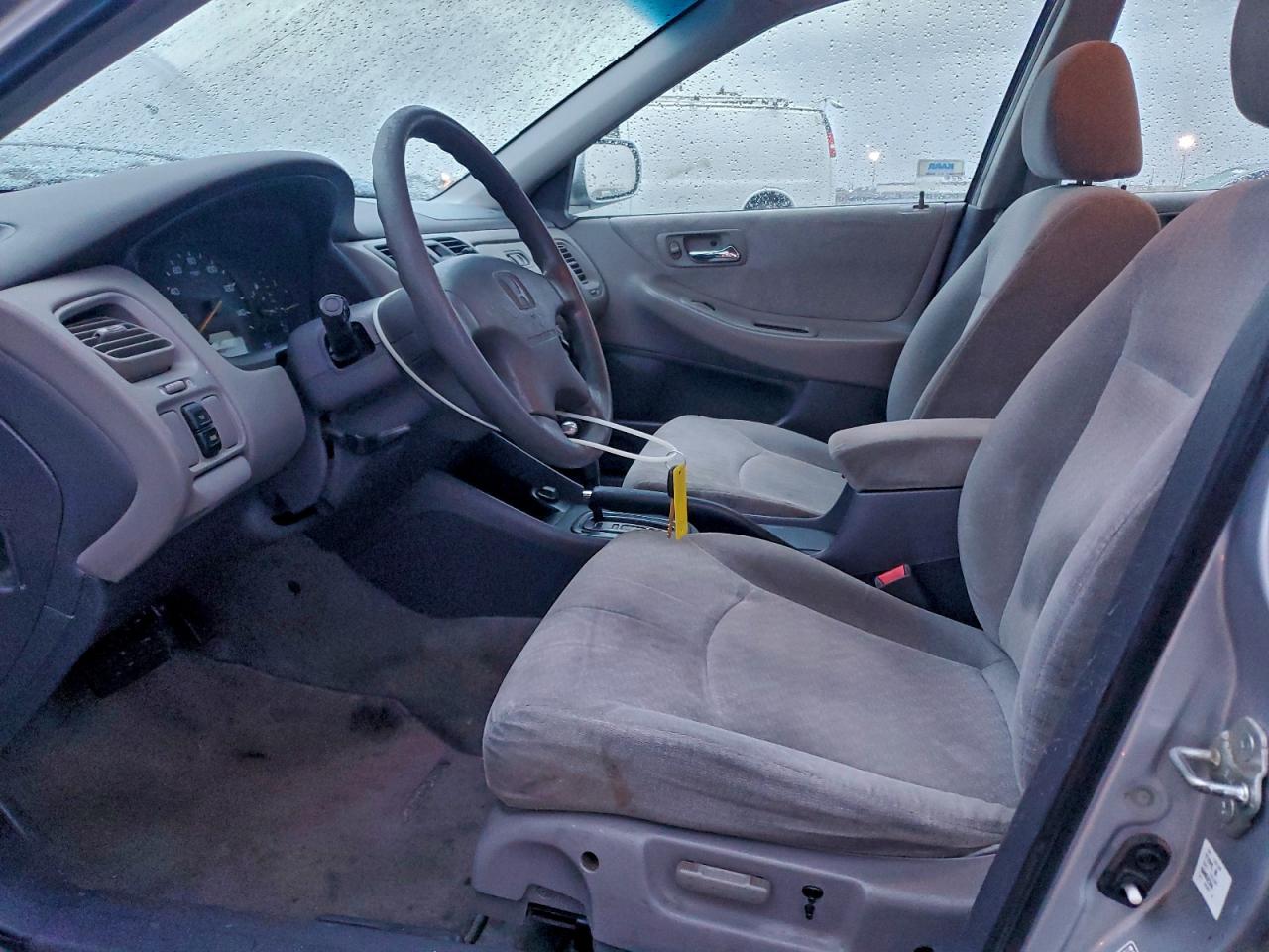 2002 HONDA ACCORD LX photo 7