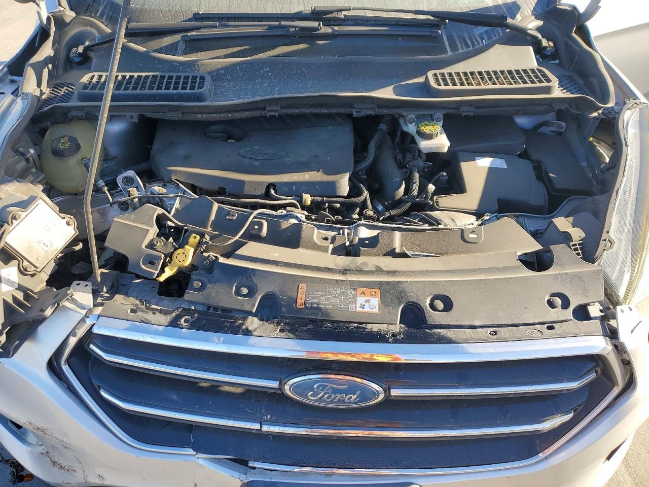 2017 FORD ESCAPE SE photo 12