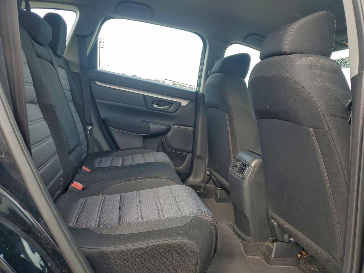 2017 HONDA CR-V LX photo 10