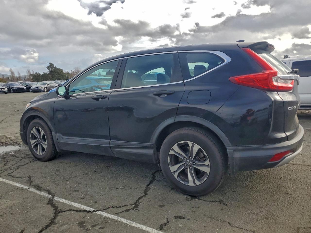 2017 HONDA CR-V LX photo 2