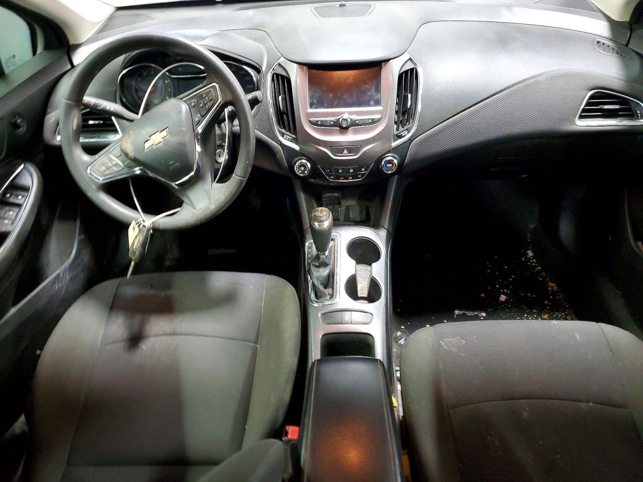 2017 CHEVROLET CRUZE LT photo 8