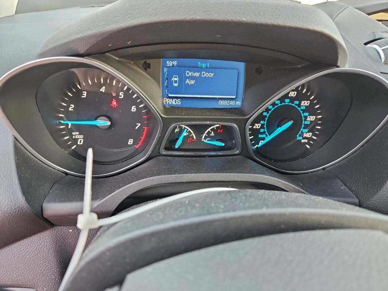 2015 FORD ESCAPE SE photo 9