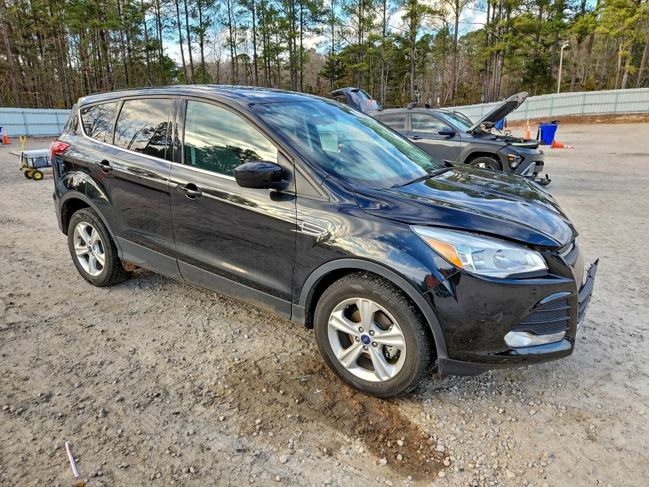 2015 FORD ESCAPE SE photo 4
