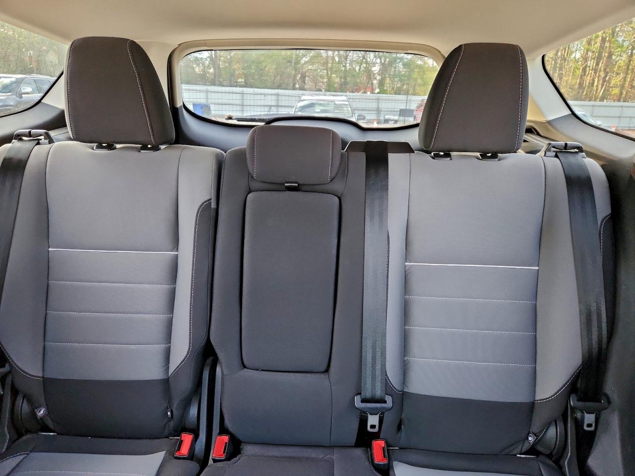 2015 FORD ESCAPE SE photo 10