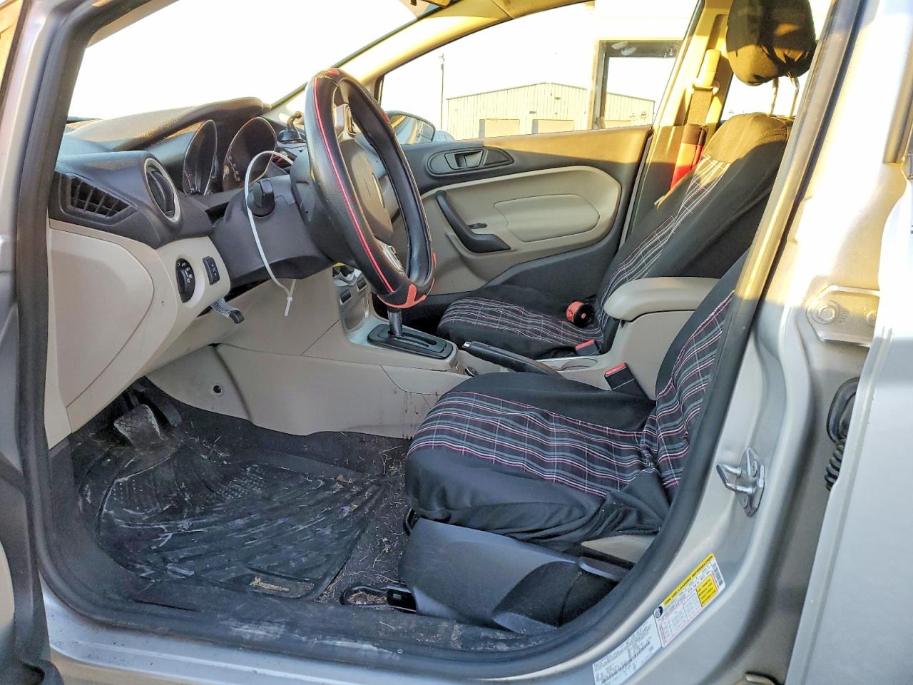 2018 FORD FIESTA SE photo 7
