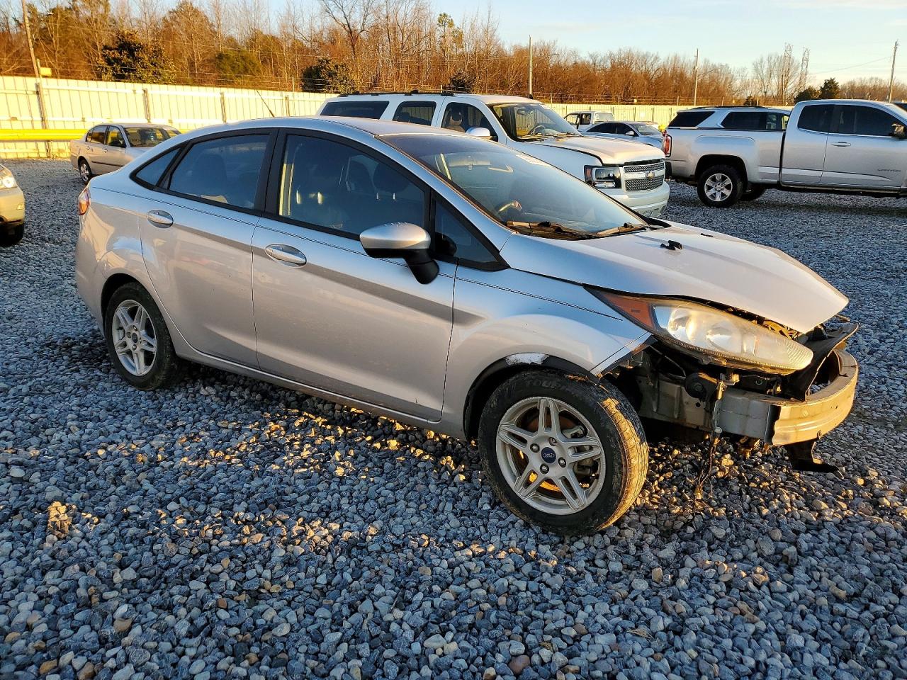 2018 FORD FIESTA SE photo 4