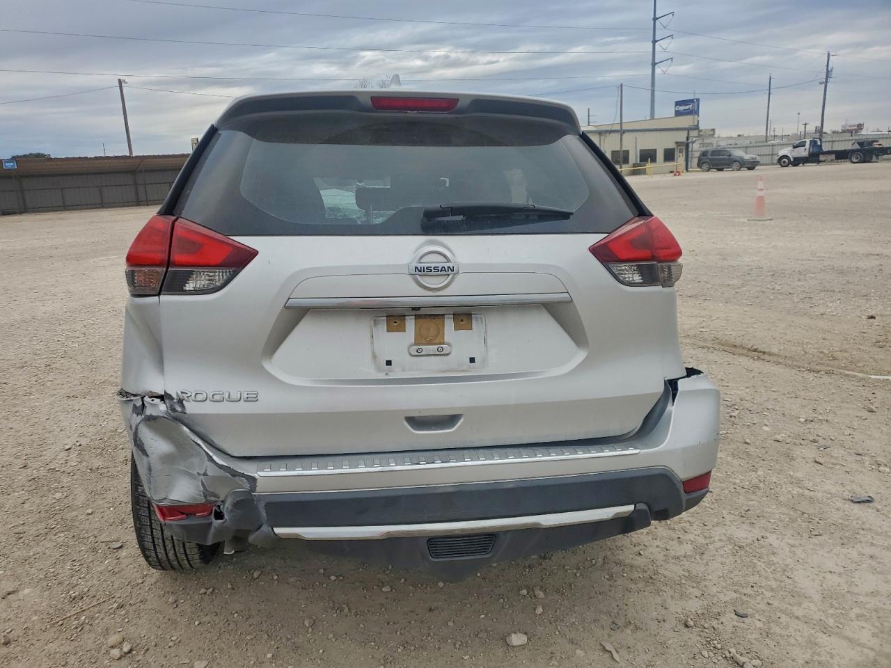 2017 NISSAN ROGUE S photo 6