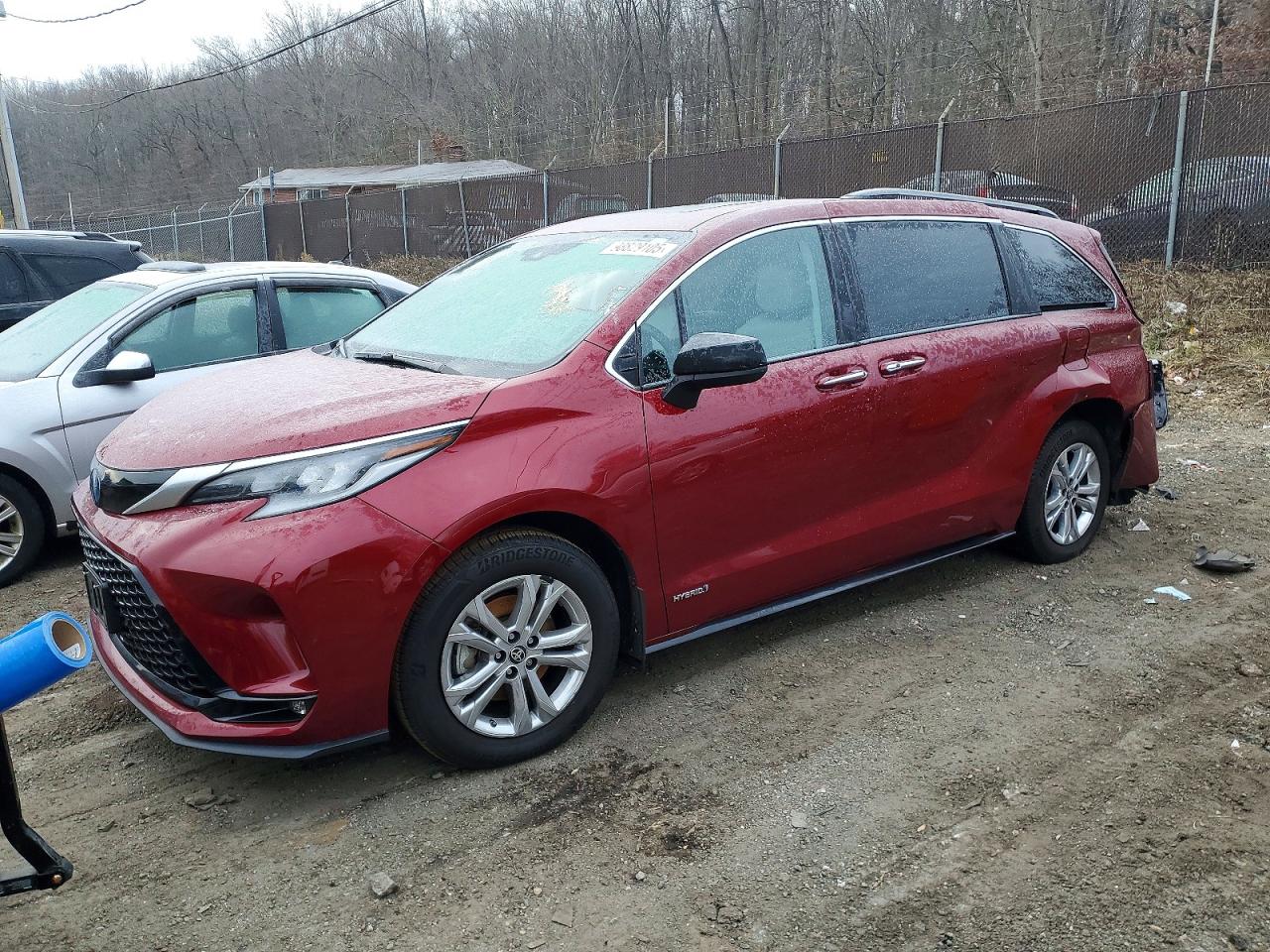 2021 TOYOTA SIENNA