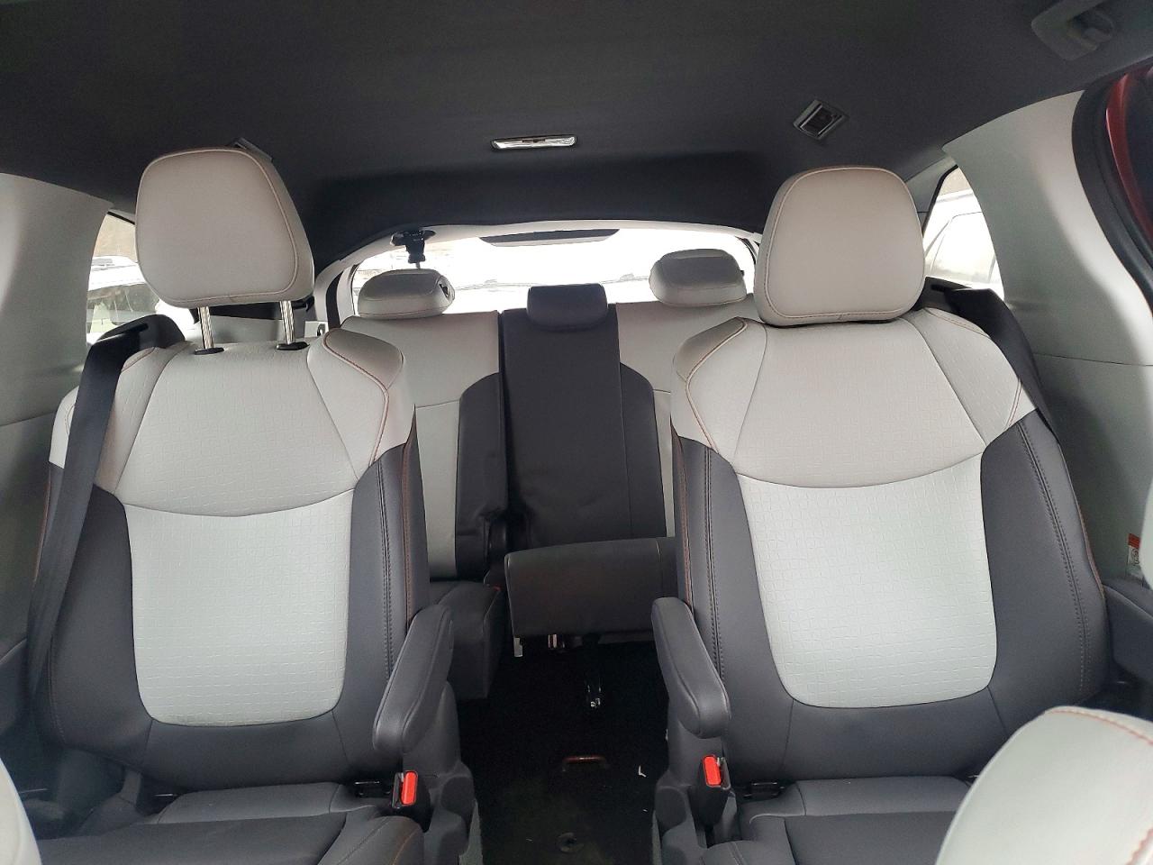 2021 TOYOTA SIENNA photo 10