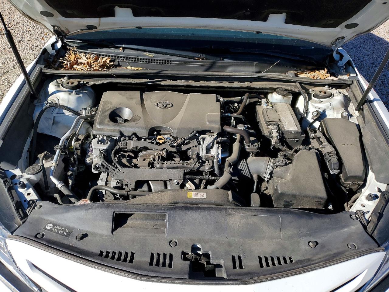 2020 TOYOTA CAMRY SE photo 11